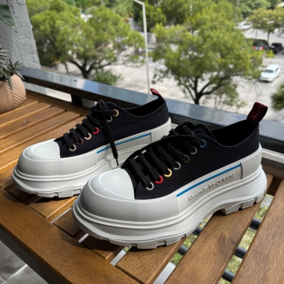 Alexander McQueen Tread Slick Sneakers - Picture 1 of 6